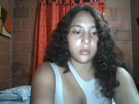 Snapshot of AnaisVelvet11 chatting on 10-02-25, 01:01 AnaisVelvet11 online show from 10-02-25, 01:01