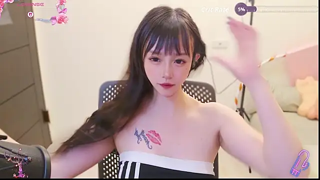 Yucheng  520 online show from 05-11-26, 04:04