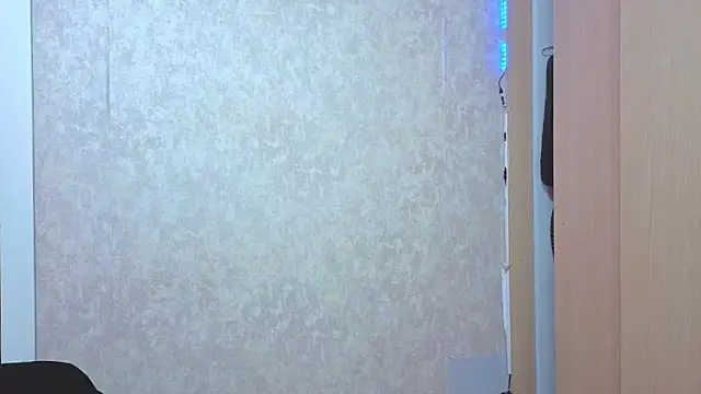 Snapshot of yulissa_girls chatting on 05-14-26, 11:50 yulissa girls online show from 05-14-26, 11:50