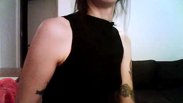 Snapshot of sweetsinxxx chatting on 10-19-25, 12:22 sweetsinxxx online show from 10-19-25, 12:22