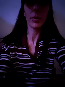 Snapshot of sweetsinxxx chatting on 11-01-25, 04:58 sweetsinxxx online show from 11-01-25, 04:58