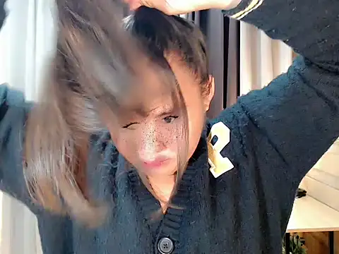 Snapshot of ursexy_ceciliaxx chatting on 09-11-25, 05:46 ursexy ceciliaxx online show from 09-11-25, 05:46