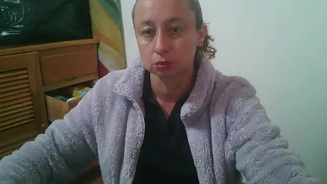 Milf Valeria online show from 05-26-26, 04:14