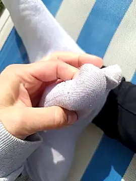 Teafeet online show from 04-28-26, 08:41