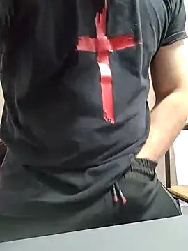 Bradd 32 online show from 07-22-26, 06:32
