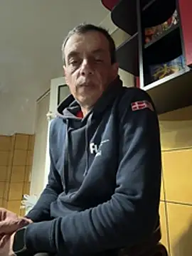 adiluci1 online show from 03-22-26, 07:28