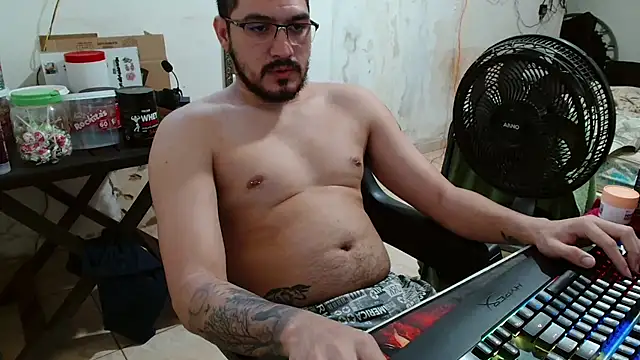 Leonino231 online show from 11-24-25, 03:45