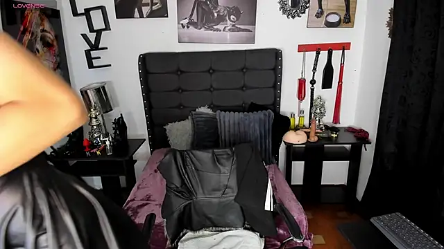 LunarisSmith online show from 02-19-26, 06:04