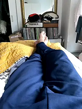 Snapshot of alwaysyoursmommy chatting on 10-26-25, 03:29 alwaysyoursmommy online show from 10-26-25, 03:29