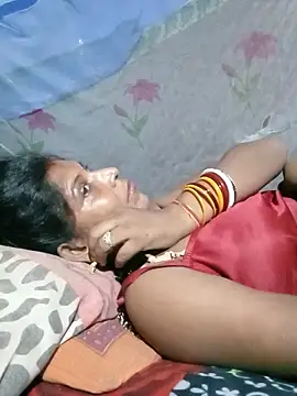 Snapshot of Savita992 chatting on 05-17-26, 07:10 Savita992 online show from 05-17-26, 07:10