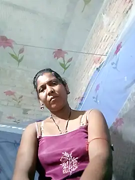 Snapshot of Savita992 chatting on 05-27-26, 07:33 Savita992 online show from 05-27-26, 07:33