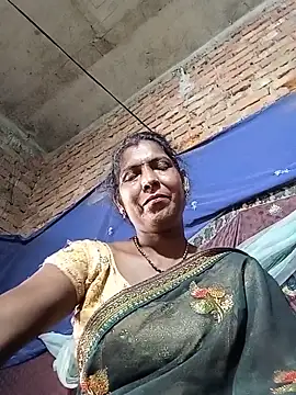 Snapshot of Savita992 chatting on 05-31-26, 08:43 Savita992 online show from 05-31-26, 08:43