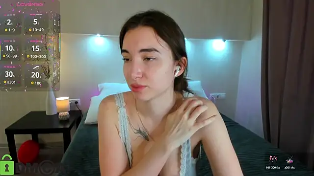 Snapshot of Adelina_Bliss chatting on 02-17-26, 09:17 Adelina Bliss online show from 02-17-26, 09:17