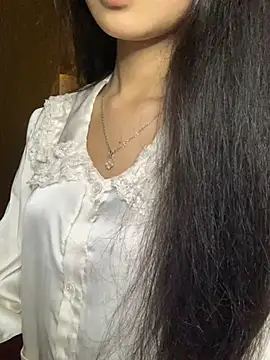 Nhinhi18 online show from 03-26-26, 03:39