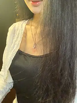 Nhinhi18 online show from 05-18-26, 04:13