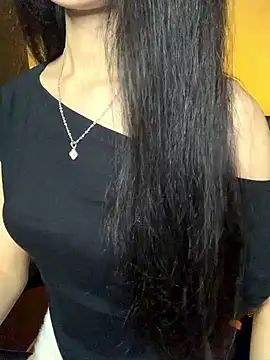 Nhinhi18 online show from 06-12-26, 03:33