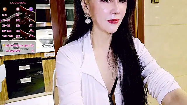 Snapshot of xinxinbabe chatting on 11-23-25, 06:46 xinxinbabe online show from 11-23-25, 06:46