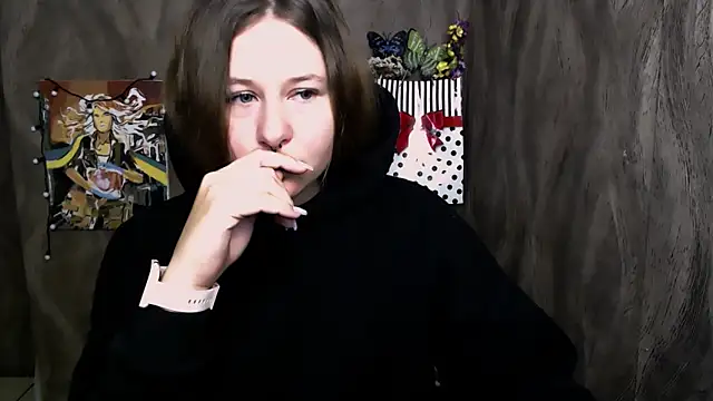 Snapshot of Linda_S_ chatting on 09-25-25, 09:13 Linda S  online show from 09-25-25, 09:13