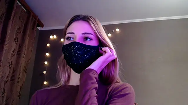 Snapshot of Iris_lave chatting on 11-30-25, 02:54 Iris lave online show from 11-30-25, 02:54