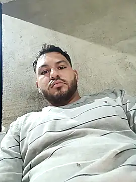 Frank0021 online show from 11-21-25, 01:37