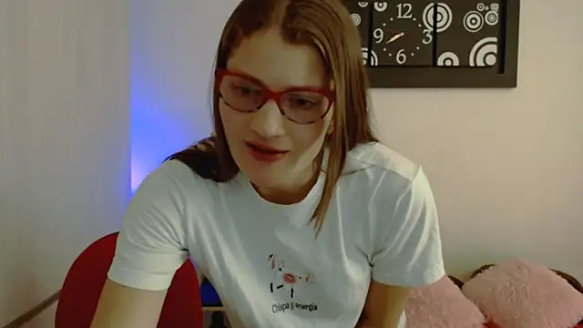 Snapshot of Camila-ventura chatting on 05-19-26, 08:15 Camila-ventura online show from 05-19-26, 08:15