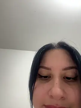 lucy grey25 online show from 12-17-25, 10:16