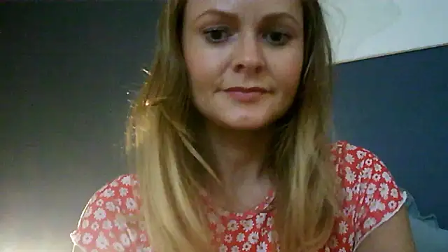 Snapshot of Ginger-bb chatting on 09-14-25, 01:21 Ginger-bb online show from 09-14-25, 01:21