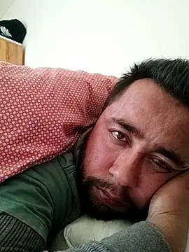 Snapshot of tonystark1994 chatting on 10-22-25, 11:32 tonystark1994 online show from 10-22-25, 11:32