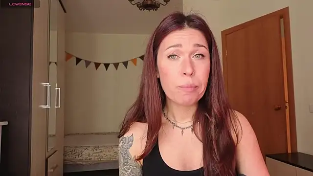 ReginaFoXXXy online show from 04-27-26, 10:46