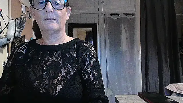 Mistress-Ivy51 online show from 10-21-25, 06:36