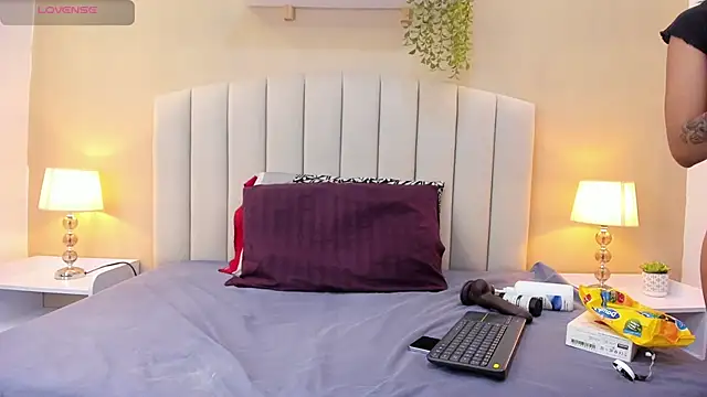 Rachel Donnelly online show from 04-23-26, 02:24