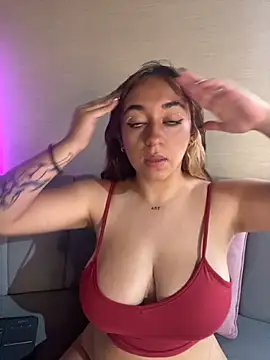 LuPink  online show from 10-17-25, 08:22