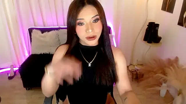 Ubanescka online show from 11-19-25, 05:35