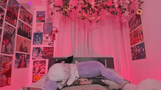 FluffyMelons online show from 07-05-26, 04:19