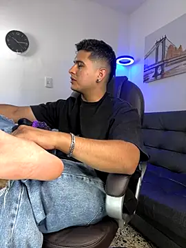  Juanes online show from 11-21-25, 11:36