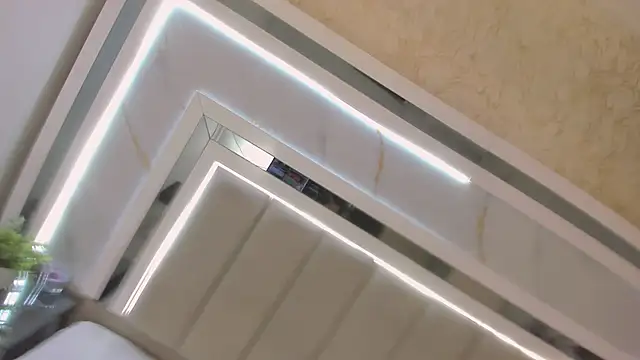 melodycharlotte online show from 12-16-25, 12:32