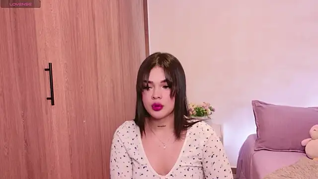 DulceDuarte online show from 11-03-25, 04:14