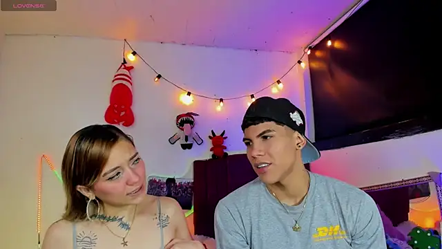 ChiliciousCouple online show from 10-04-25, 03:04