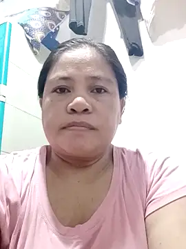 Snapshot of pinay_labb chatting on 06-01-26, 12:40 pinay labb online show from 06-01-26, 12:40