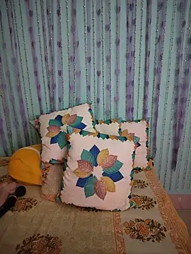 Snapshot of Ishu_Lovee chatting on 06-07-26, 06:11 Ishu Lovee online show from 06-07-26, 06:11