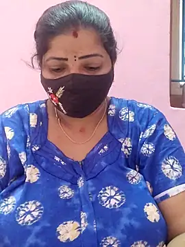 Snapshot of lathikaqueentamil chatting on 09-15-25, 04:23 lathikaqueentamil online show from 09-15-25, 04:23