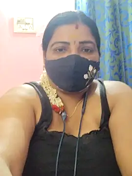 Snapshot of lathikaqueentamil chatting on 10-06-25, 06:27 lathikaqueentamil online show from 10-06-25, 06:27