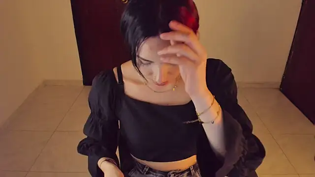 Snapshot of Madison_charlotte chatting on 02-22-26, 05:30 Madison charlotte online show from 02-22-26, 05:30