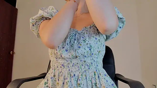 Snapshot of Madison_charlotte chatting on 03-29-26, 09:09 Madison charlotte online show from 03-29-26, 09:09