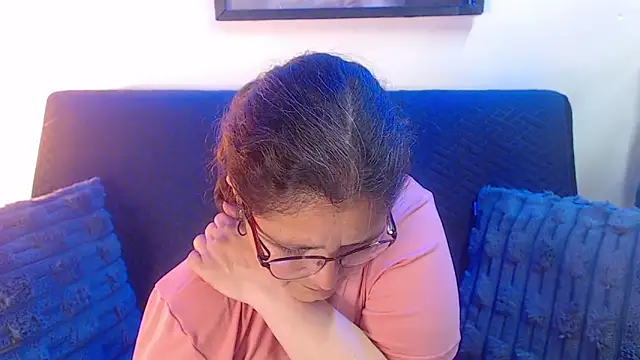 Linda banks  online show from 11-15-25, 01:47