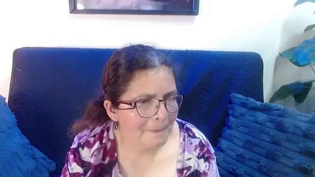 Linda banks  online show from 04-25-26, 01:52