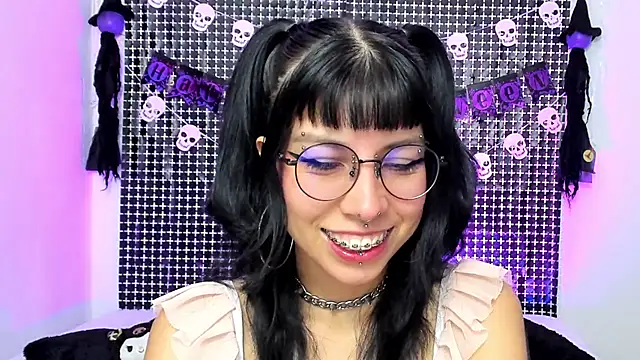 Rose 72 online show from 10-27-25, 06:34