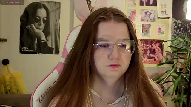 Sienna-Cow online show from 10-25-25, 01:07