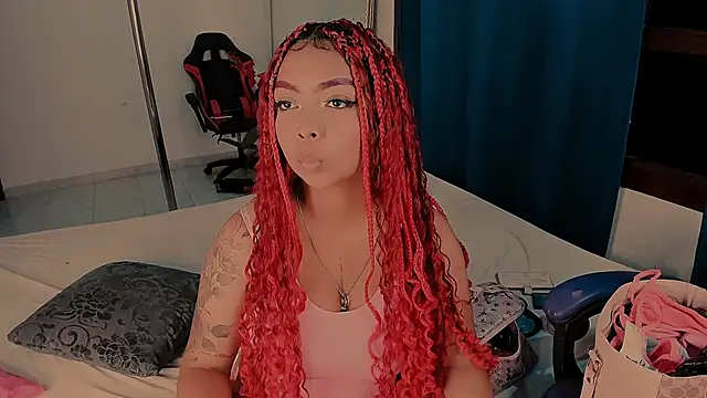 nahomy ryans online show from 10-07-25, 08:17