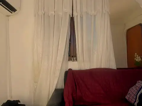 nahomy ryans online show from 12-05-25, 05:31